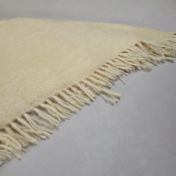 Made In Ireland For SAKS FIFTH AVENUE 70% Mohair & 100% Wool Triangle Scarf Vtg - Picture 7 of 8